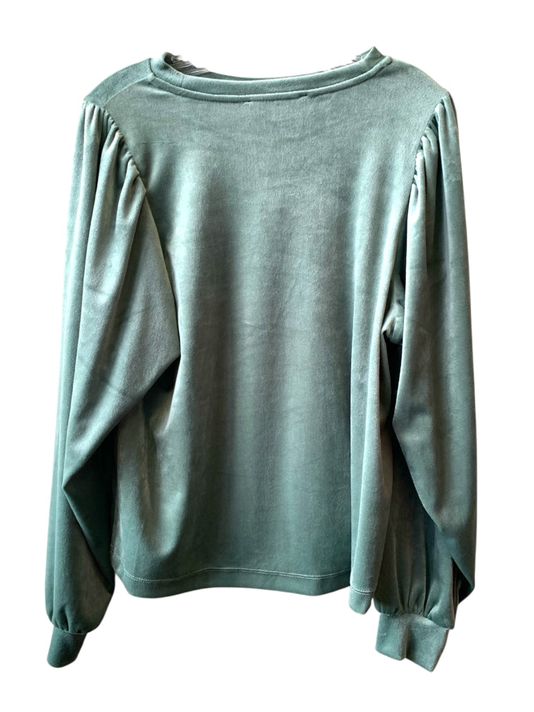 AT LOFT  medium TOP  W