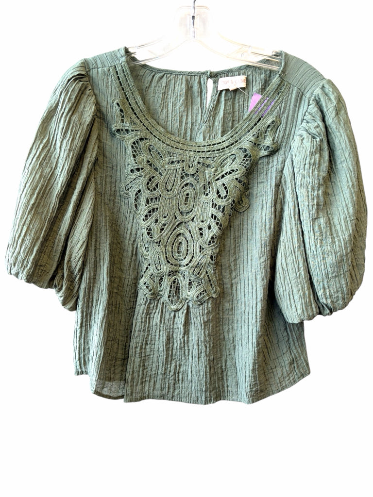 TOBY & OLIVE Size medium TOP  W