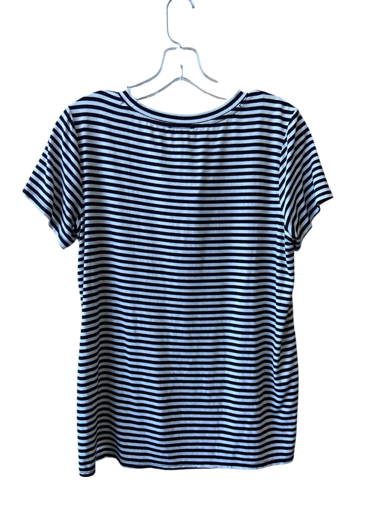 VINCE CAMUTO Size small TOP W