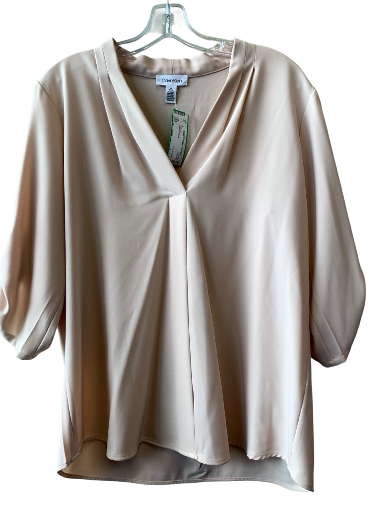 CALVIN KLEIN  large TOP  W