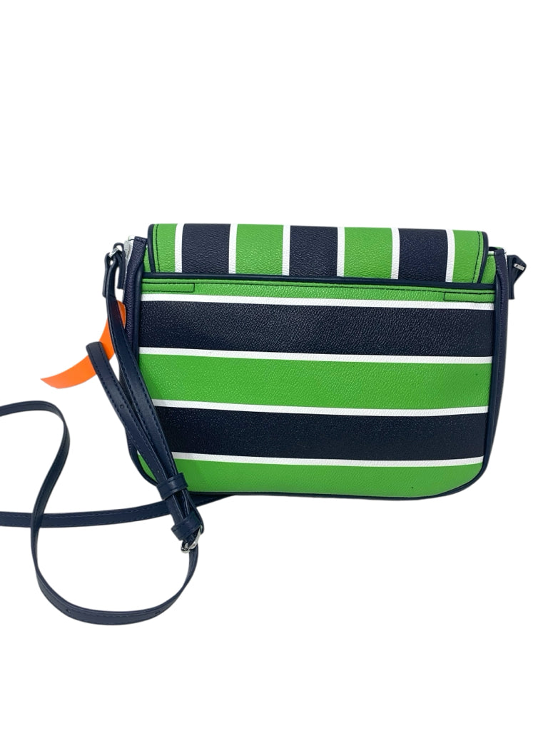 VERA BRADLEY  medium PURSE W