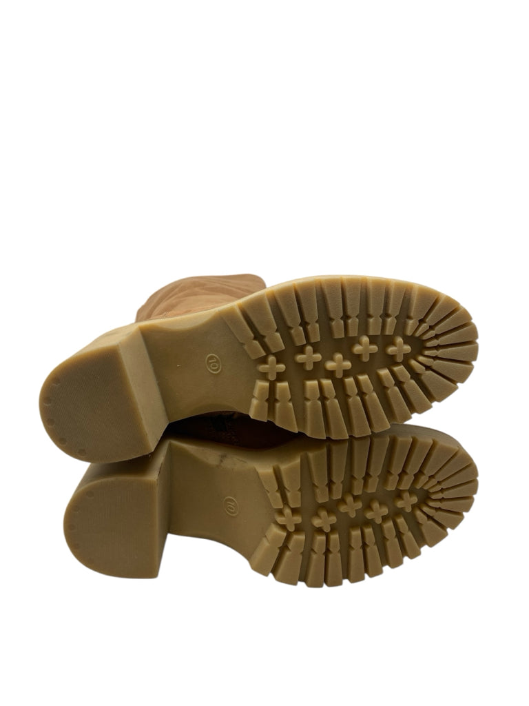 UNIVERSAL THREADS  10 BOOT W