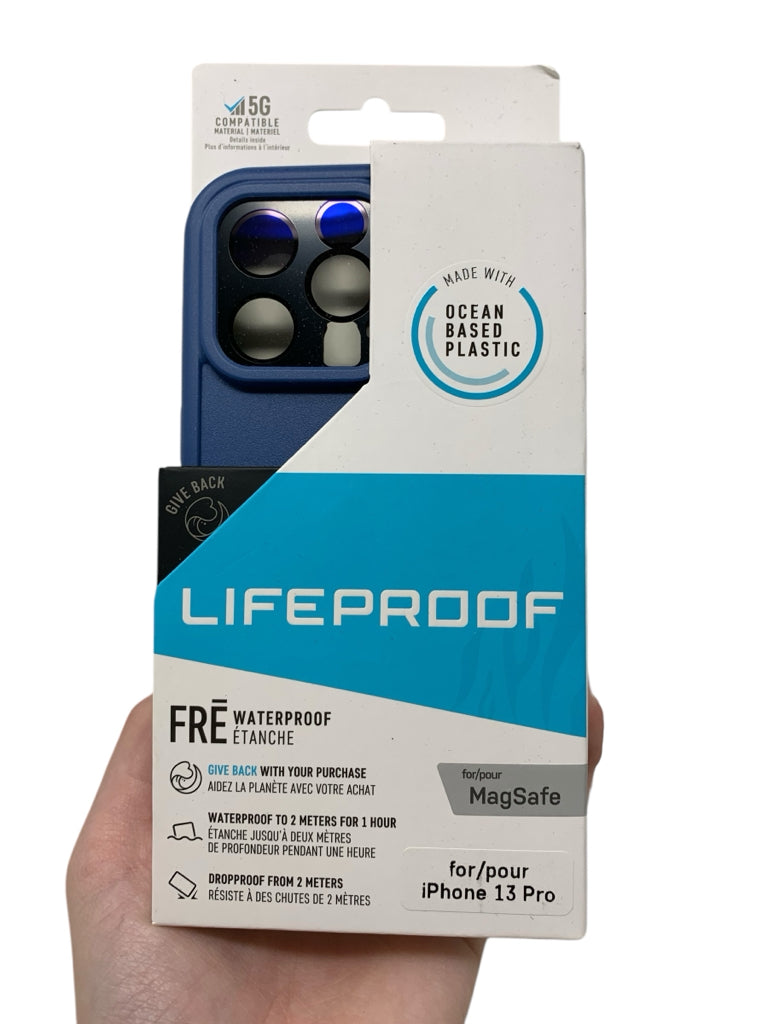 LIFEPROOF  NEW! CASE