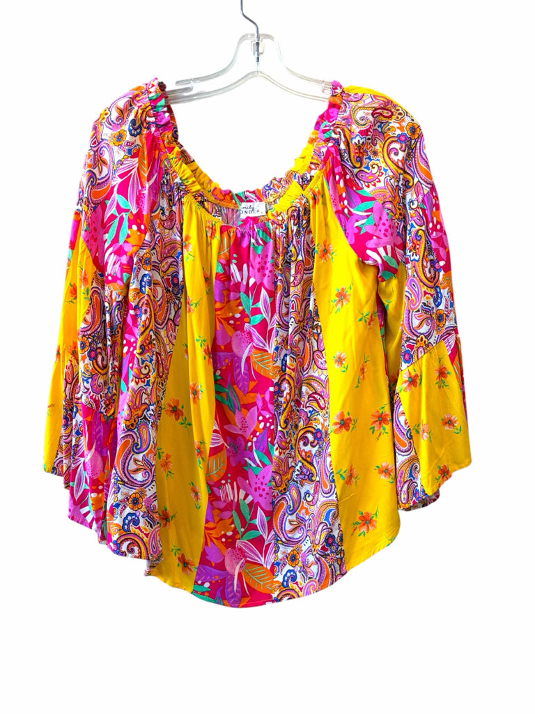 EMILY WONDER Size large TOP W