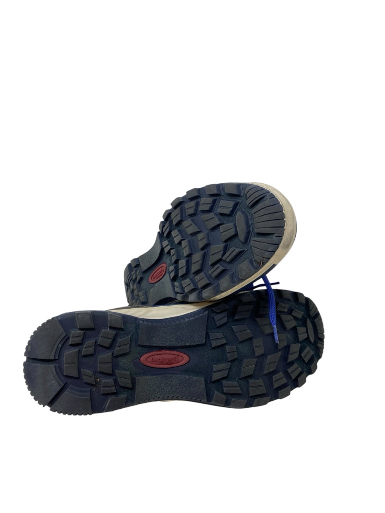 BARE TRAPS Size 8.5 SNEAKERS W