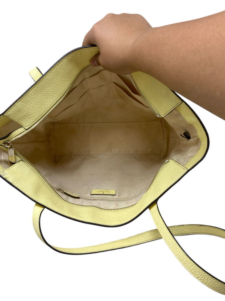 KATE SPADE Size large TOTE W