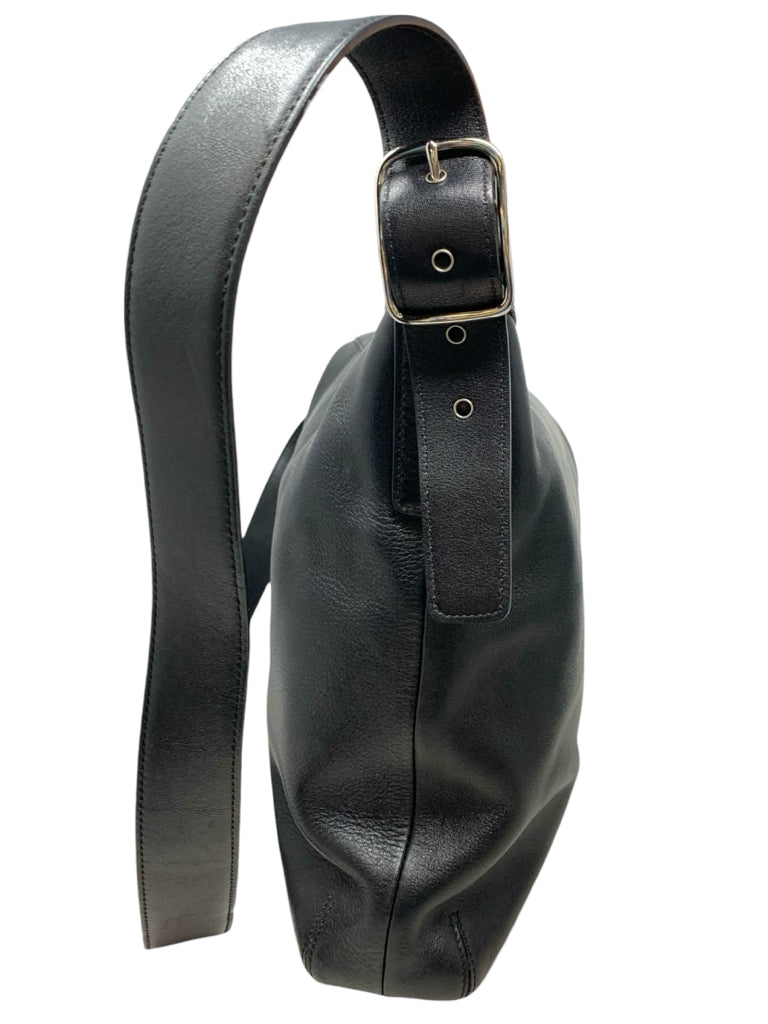 COACH  medium PURSE W