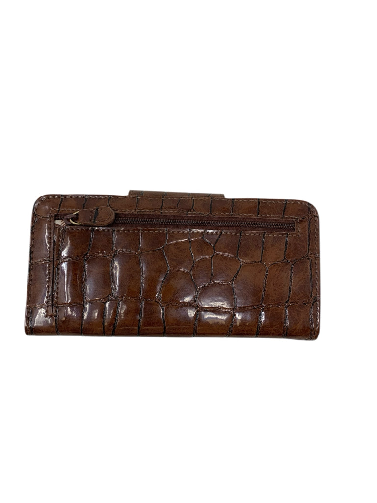 LIZ CLAIBORNE  NEW! WALLET W