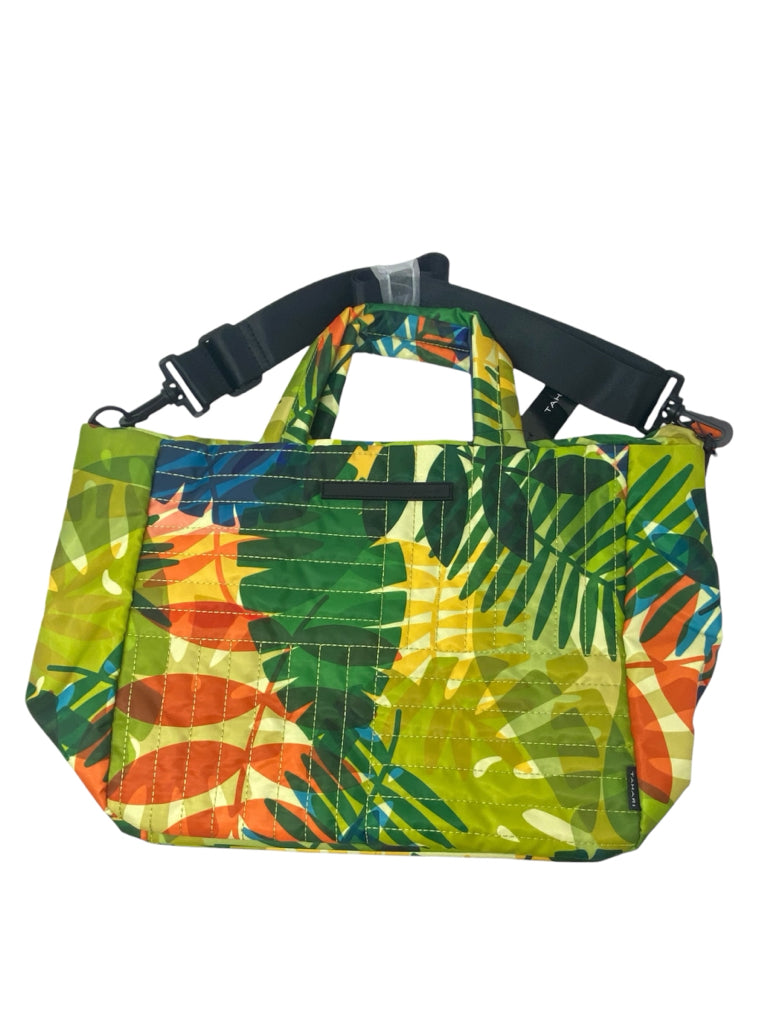 TAHARI Size NEW! PURSE W