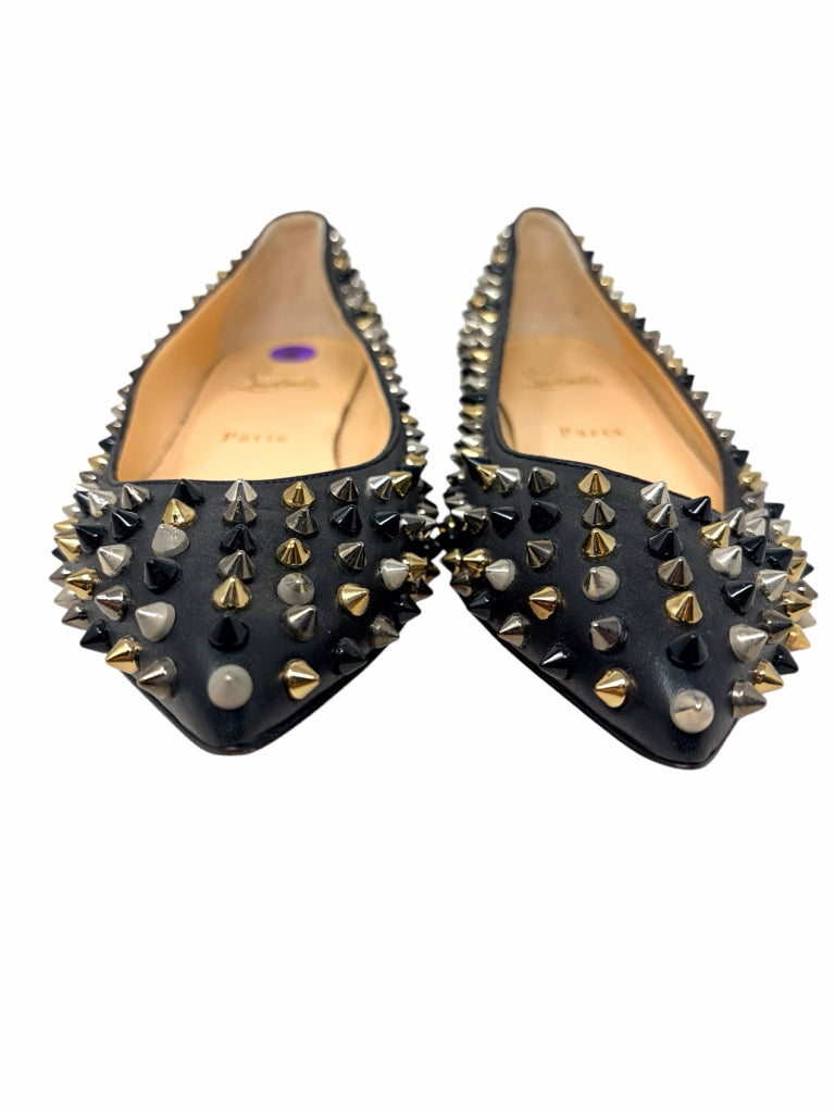 LOUBOUTIN Size 8 FLAT W