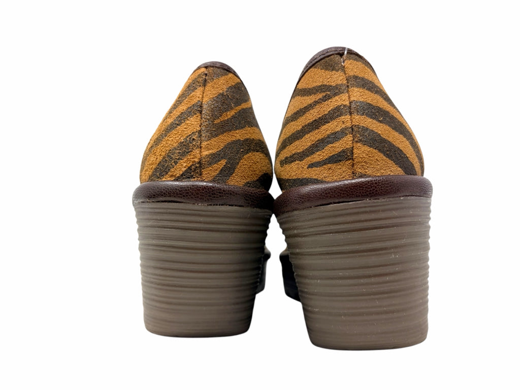 FLY LONDON Size 7.5 WEDGE W