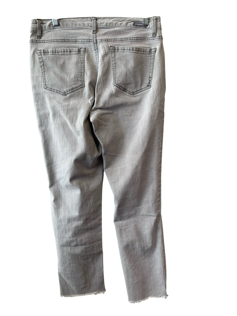 jones new york Size 10 JEANS W