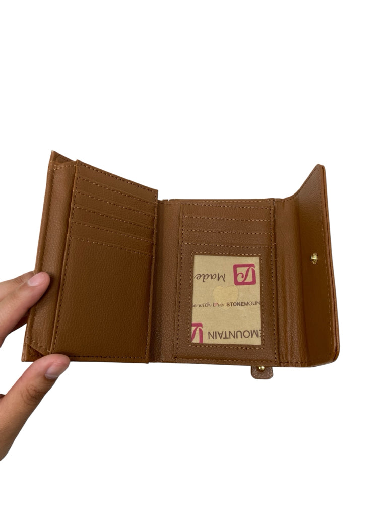 STONE MOUNTAIN Size small WALLET W