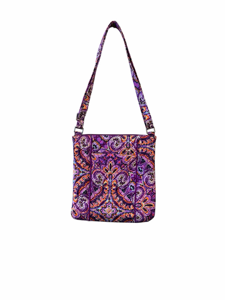 VERA BRADLEY Size medium PURSE W