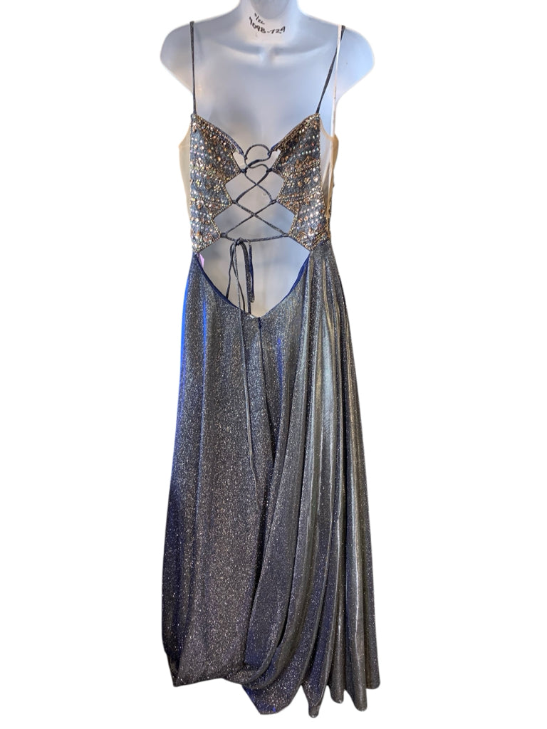 ELLIE WILDE Size 12 FORMAL W