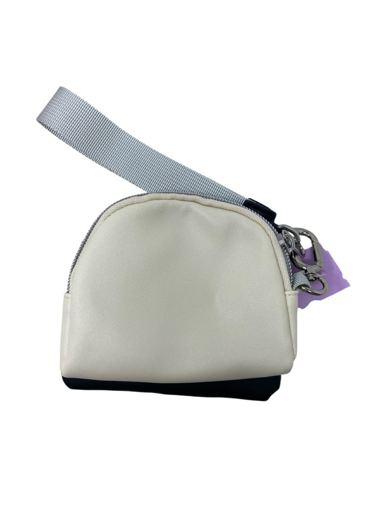 Size small WRISTLET