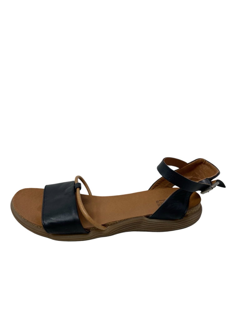 MIZ MOOZ Size 9.5 SANDALS W