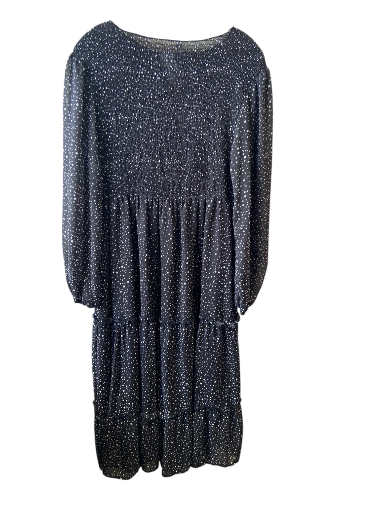 Size xL DRESS W