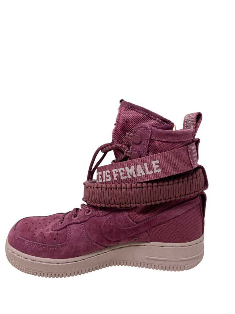 NIKE Size 6.5 SNEAKERS W