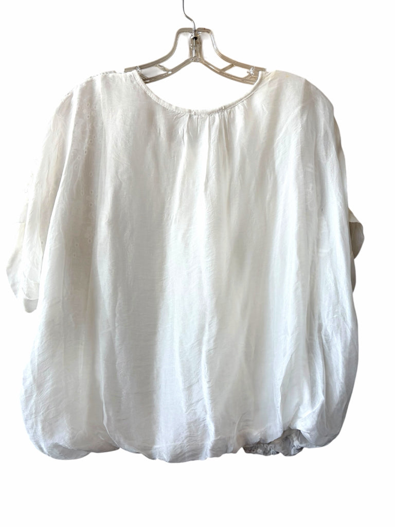 TENDENZE Size small TOP W