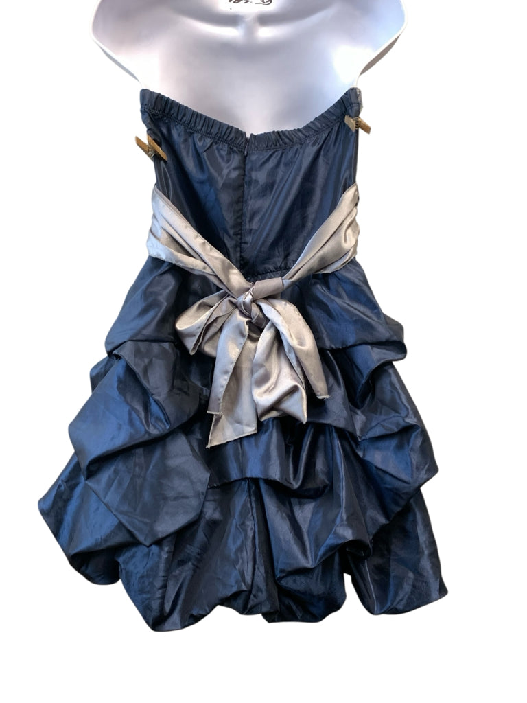 TRIXXI  9 FORMAL W