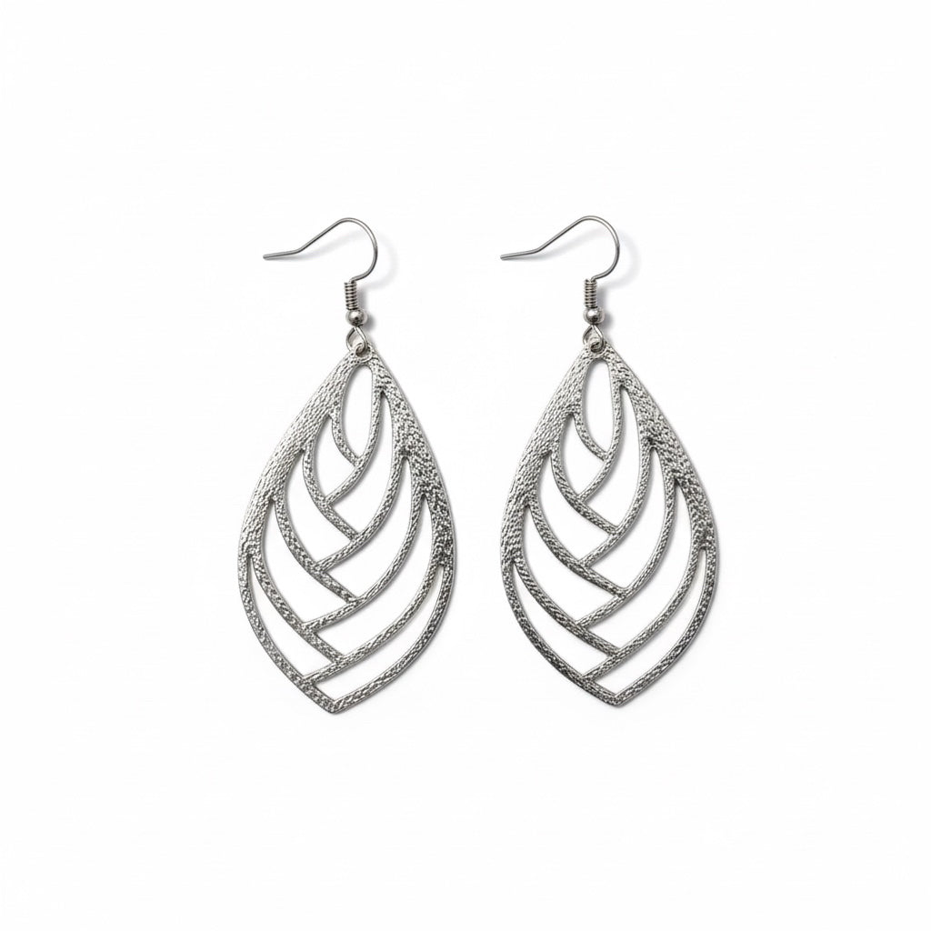 Size PIERCED EARRINGS