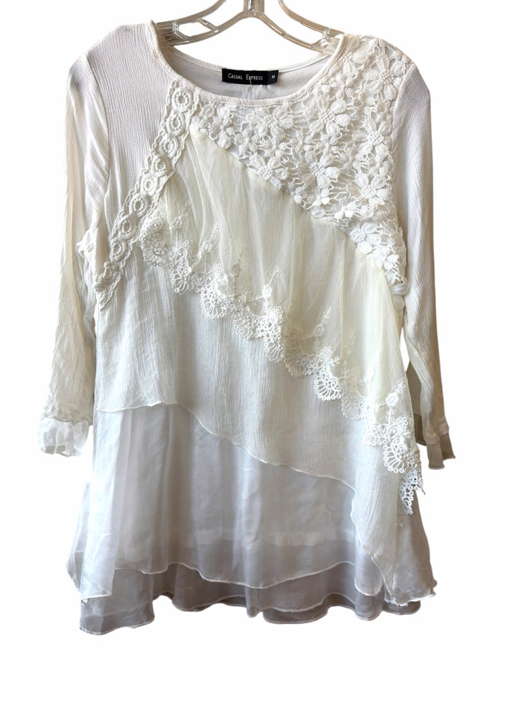 CASUAL EXPRESS Size medium TOP  W