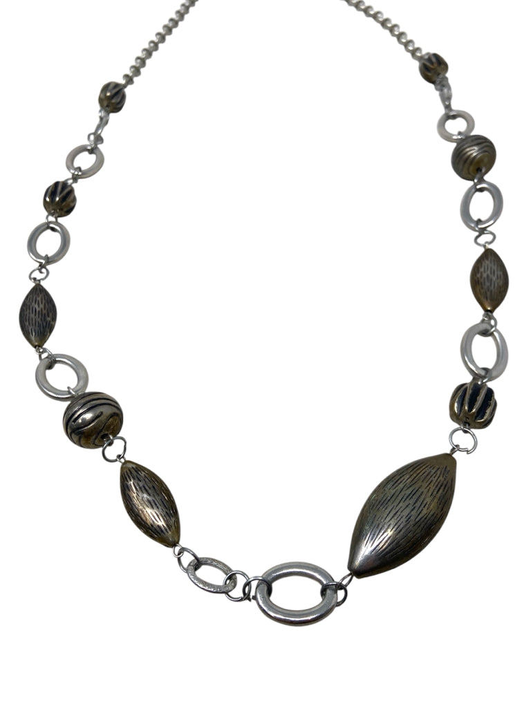 NECKLACE W