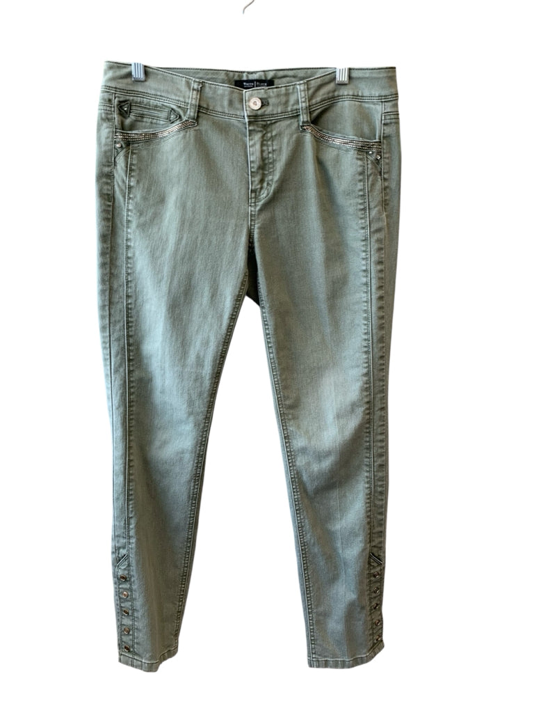 WHITE HOUSE BLACK MARKET Size 6 JEANS W