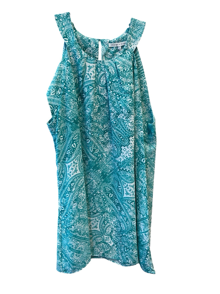 VIOLET & CLAIRE Size large TOP W
