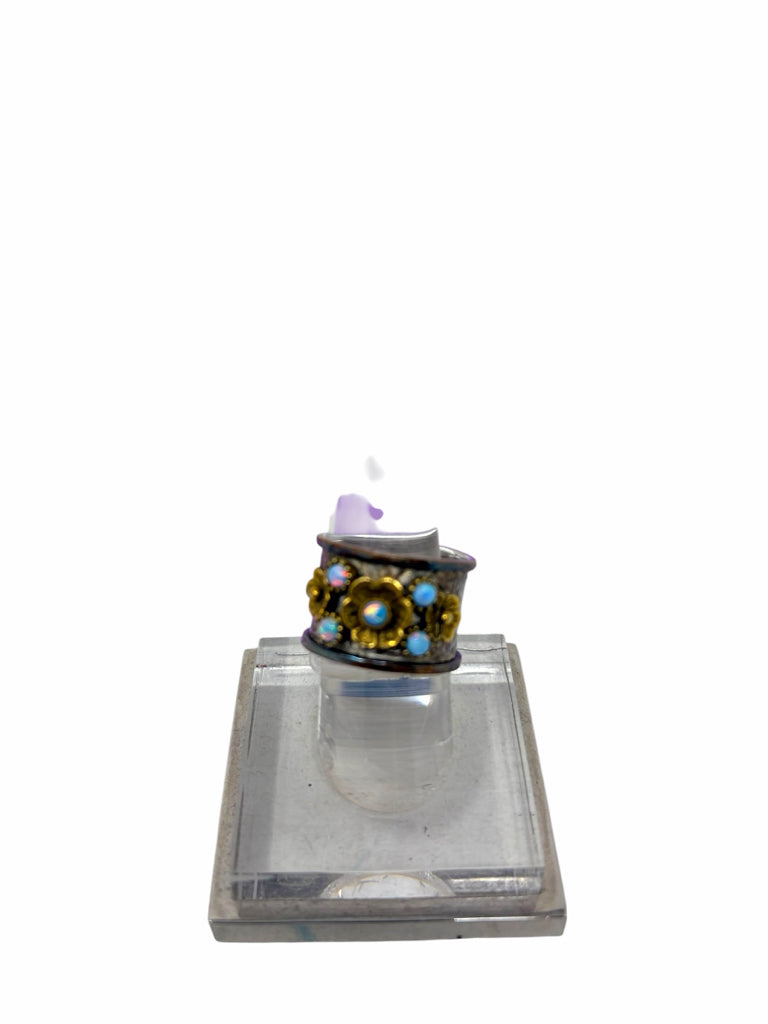 Size 9 RING