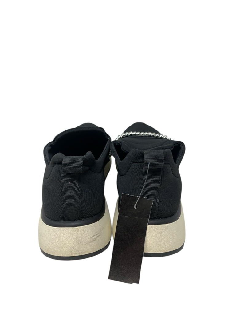 NORDSTROM RACK  8 SNEAKERS W