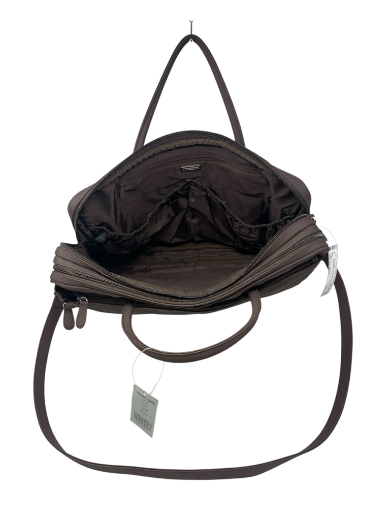 AMANDA SMITH  NEW! TOTE W