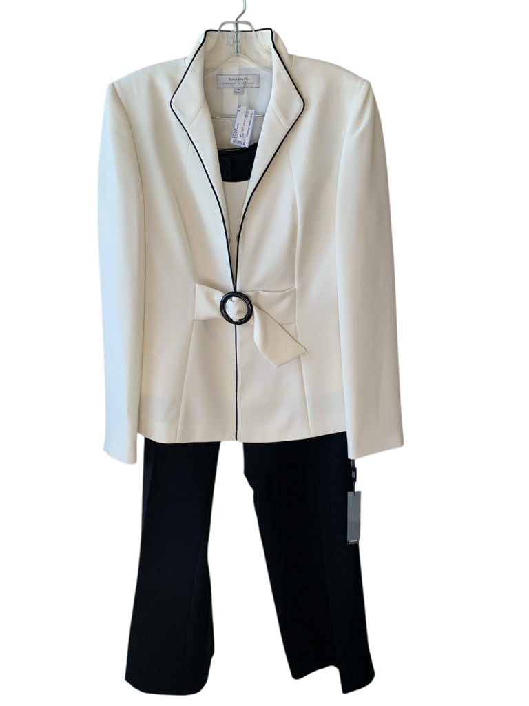 TAHARI  8 PT SUIT W