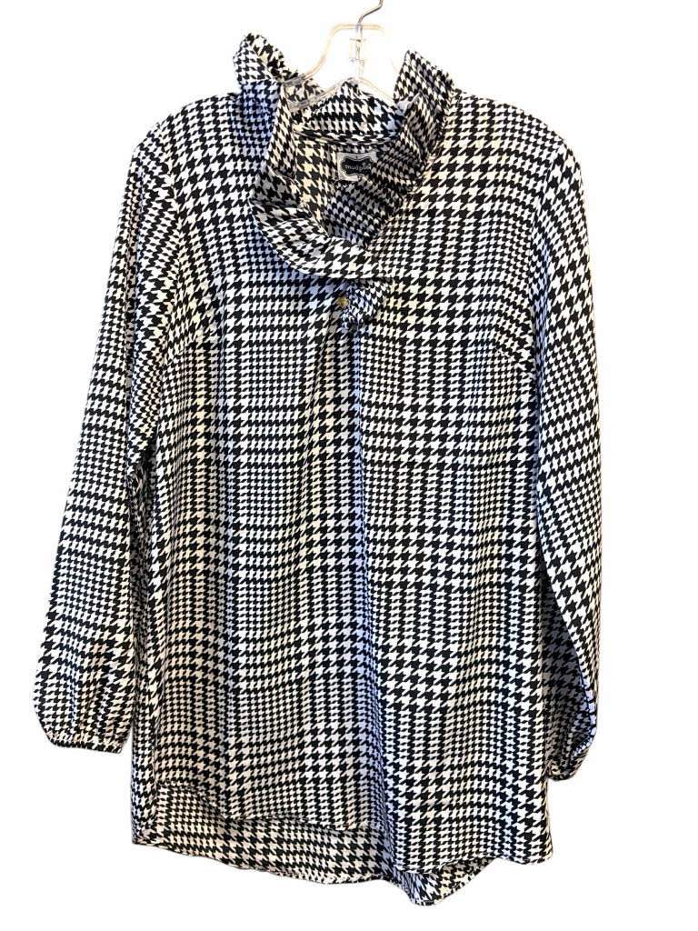 MUD PIE Size medium TUNIC