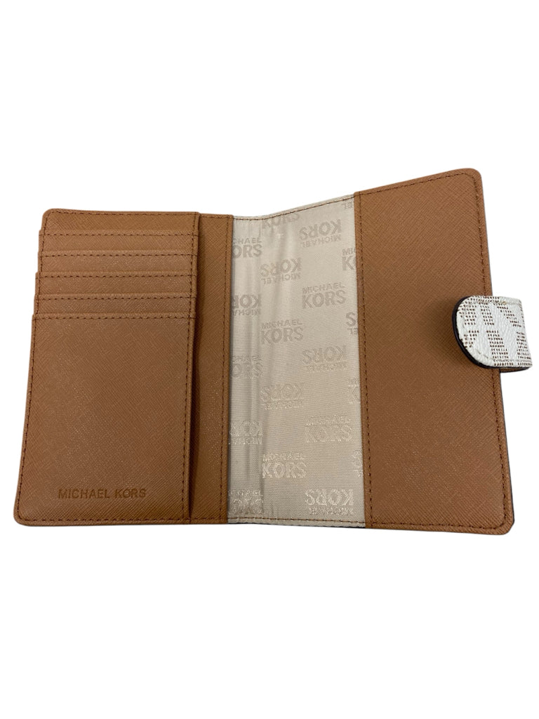 MICHAEL KORS Size medium CASE