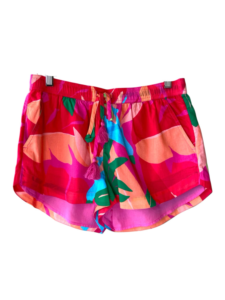 VINEYARD VINES Size medium SHORT W