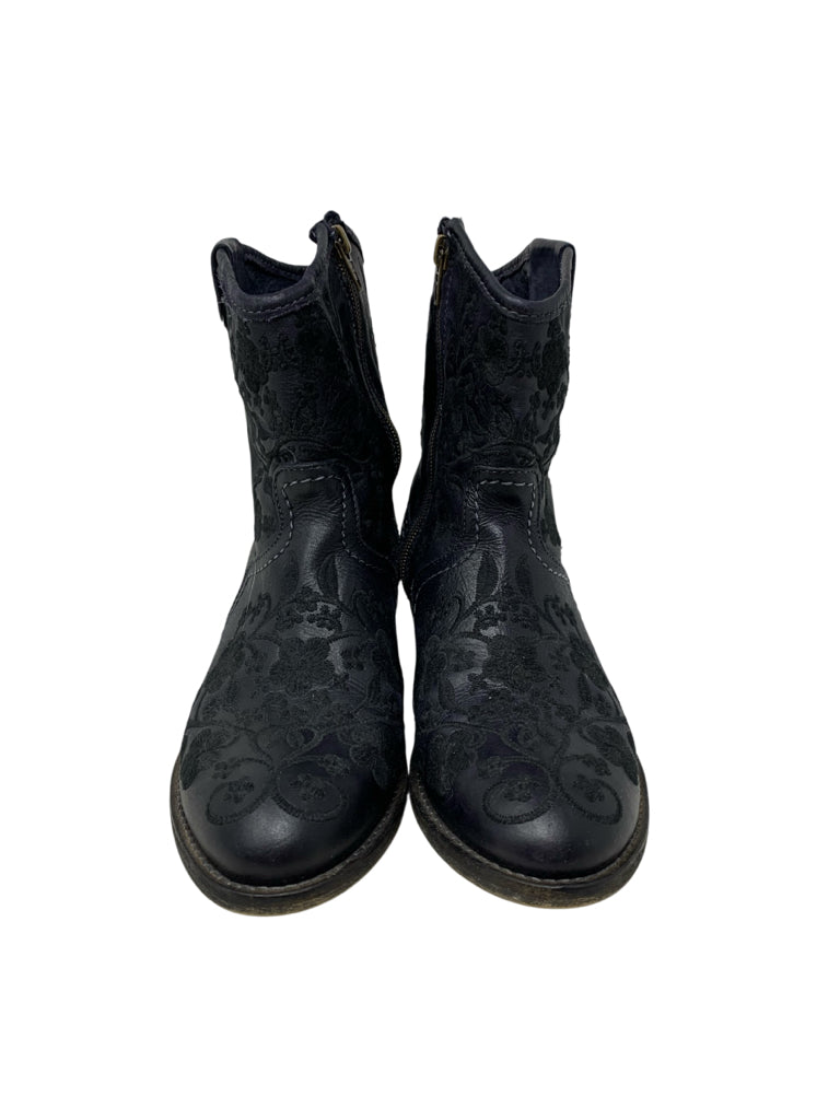 TAOS Size 7.5 BOOT W