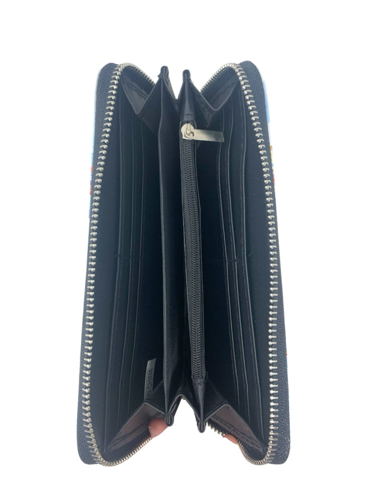 NEW! WALLET W
