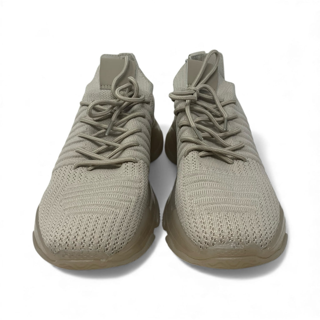 CUSHIONAIRE  9.5 SNEAKERS W