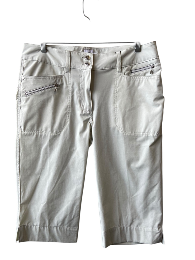 DAILY SPORTS Size 8 CROP W