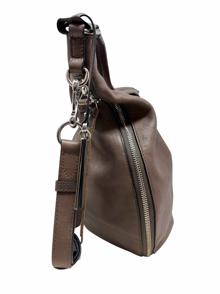VINCE CAMUTO Size large PURSE W