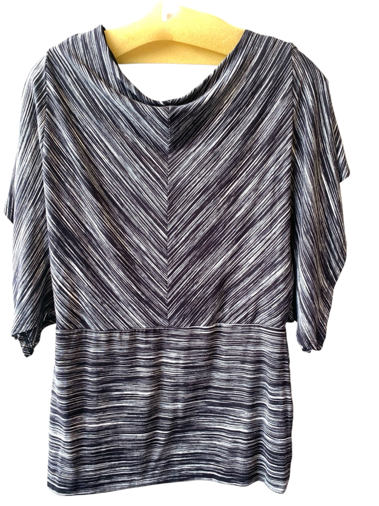 WHITE HOUSE BLACK MARKET  medium TOP  W