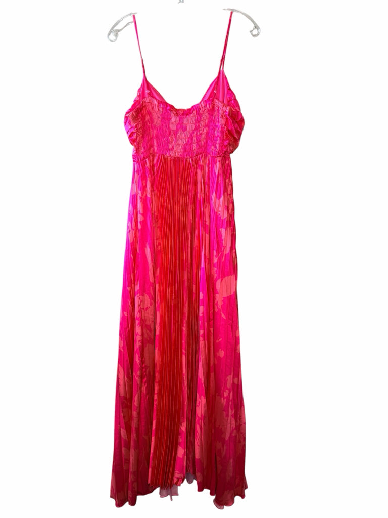 AAKAA Size medium SUN DRS W