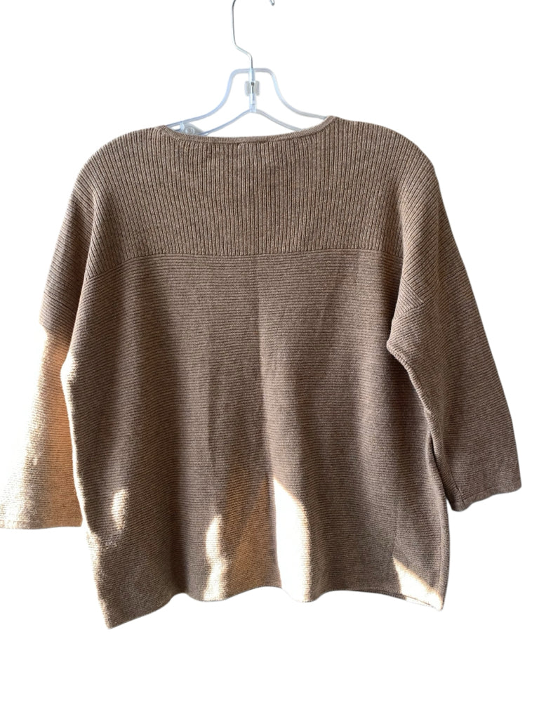 CHICO'S  medium TOP  W