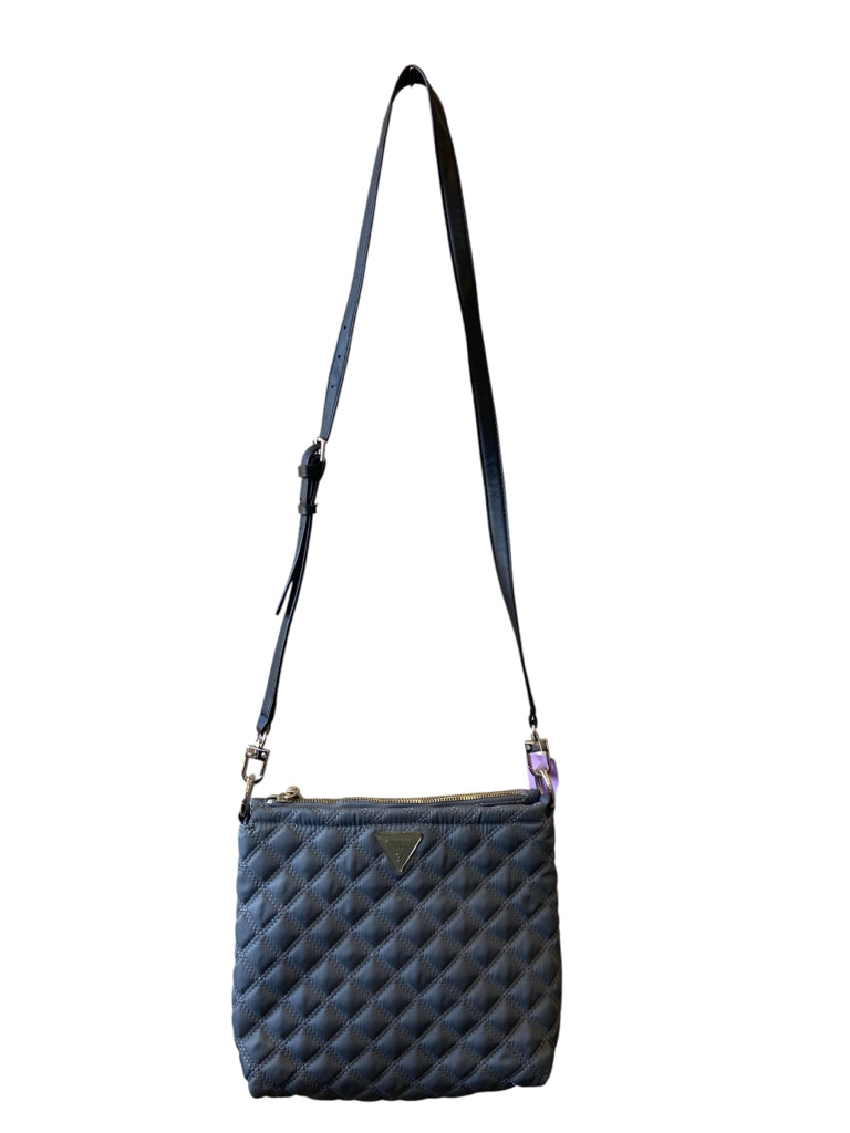 GUESS Size medium CROSSBODY W