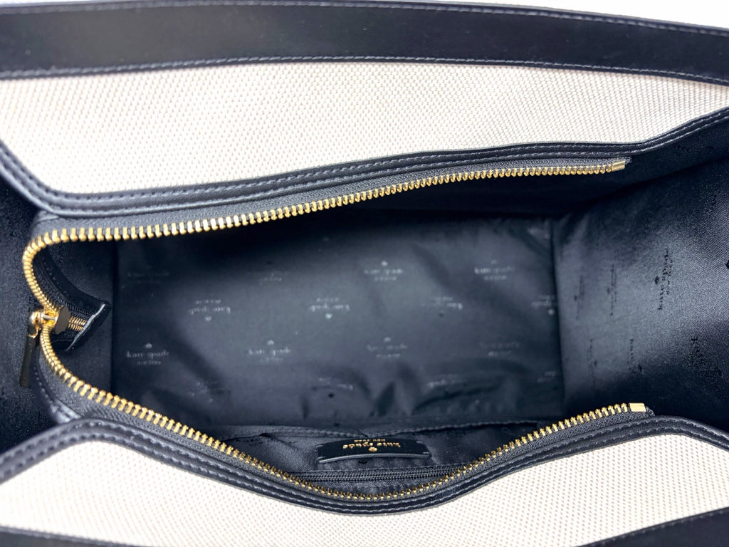 KATE SPADE Size large TOTE W