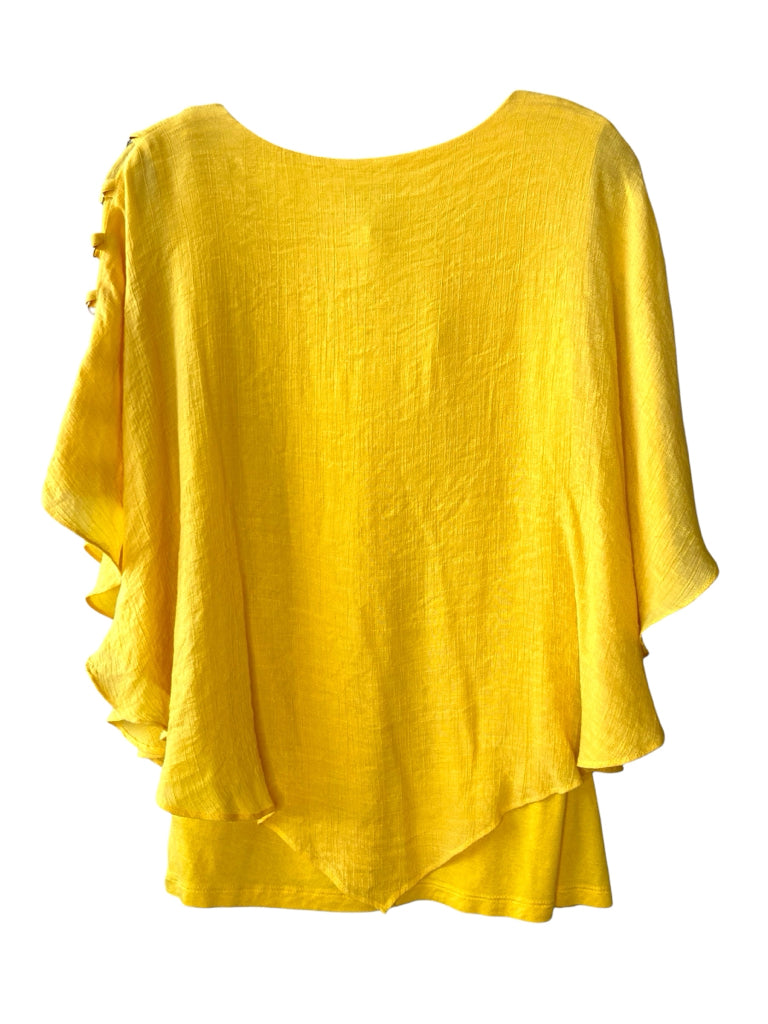 JM COLL. Size large TOP  W