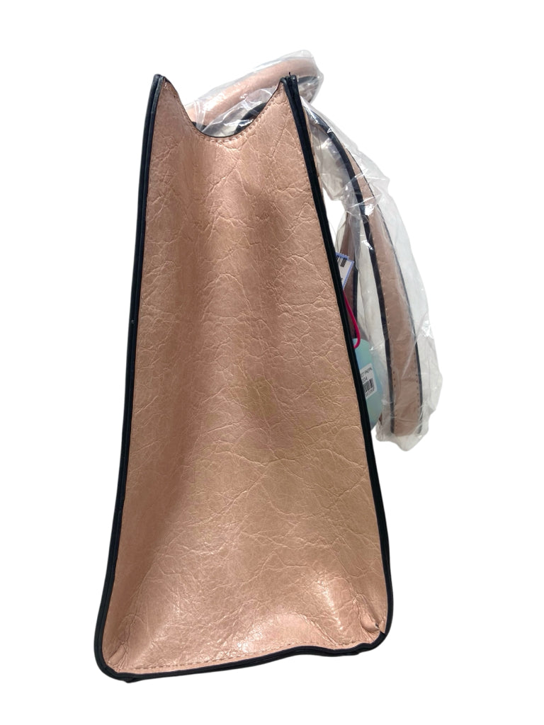 BAG PARTY Size NEW! PURSE W
