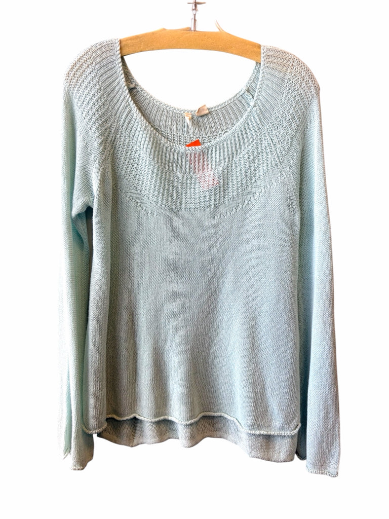 MOTH Size medium SWEATER W